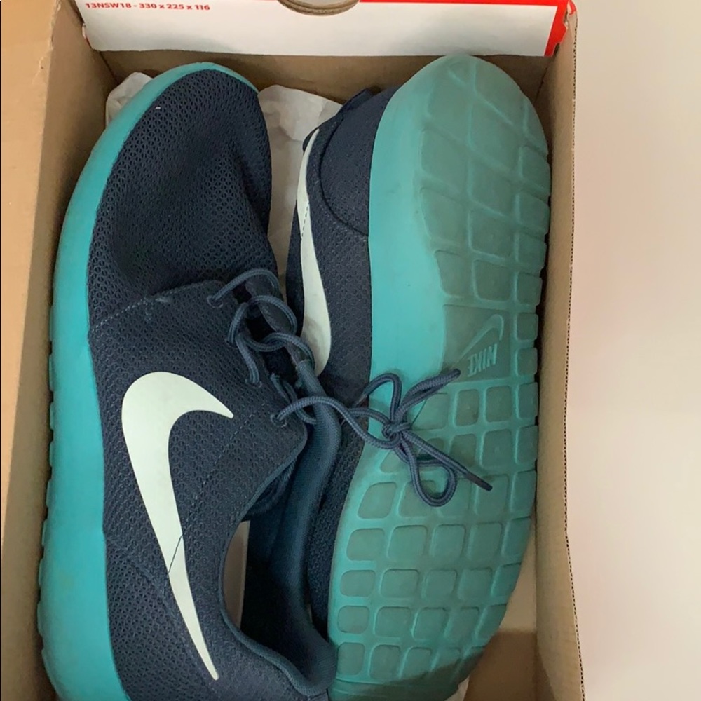 Men’s Rosherun (used)